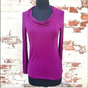 — Banana Republic — Luxury Cashmere Blend Sweater